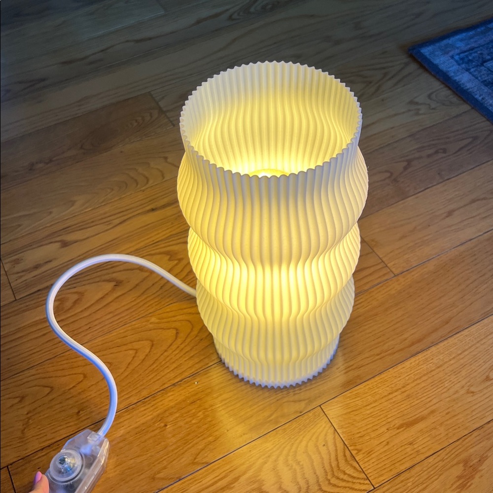 Mid-century modern dimmable lamp